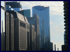 Chicago Riverwalk 025 - contrast of skyscrapers
